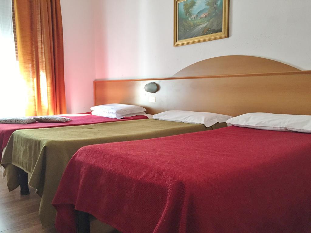 Hotel Ambra Мілан Екстер'єр фото